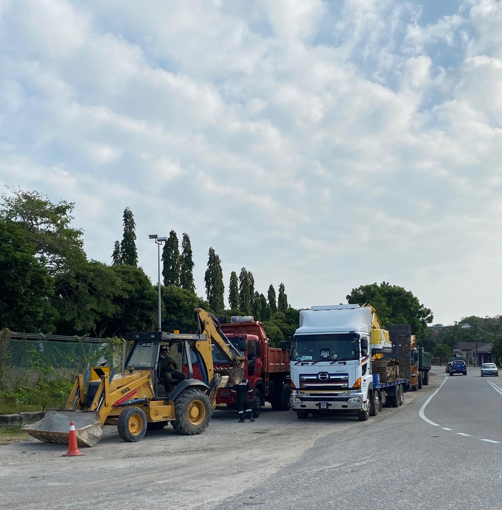 Job BRM SCR2 Supply Excavator Breaker, Dumping Truck 10 Wheel, Backhoe Loader to MRCSB, Melaka